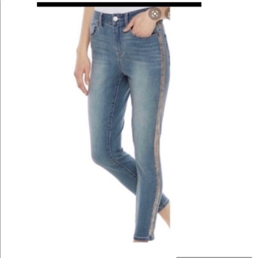 NWT SO High Rise Stretch Ankle Jeans size 7